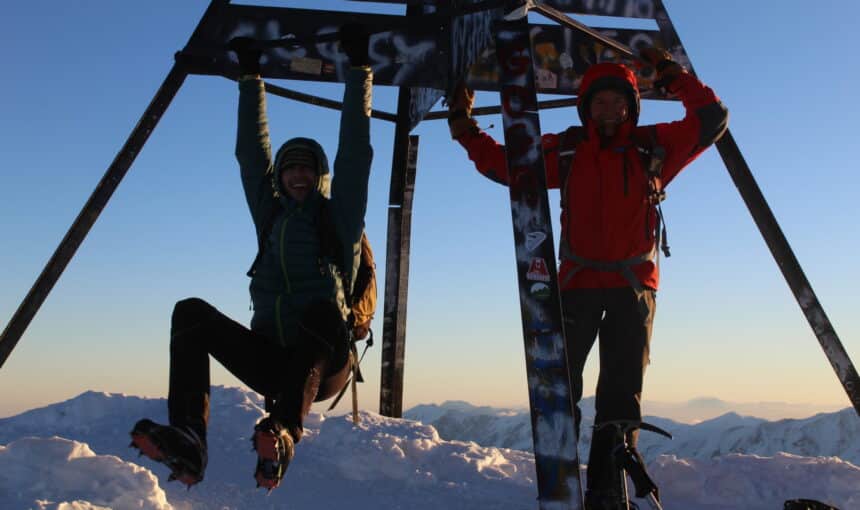 Ascensión al Toubkal en el Atlas Marroquí: Descubre la Cumbre más Alta de Marruecos en una Aventura Inolvidable