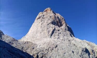 Cara Este del Naranjo de Bulnes