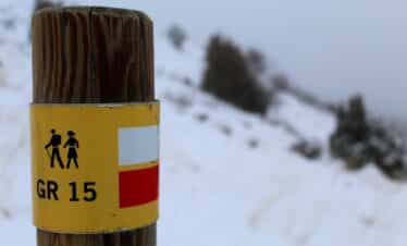 Raquetas y nieve en el valle de Aragón